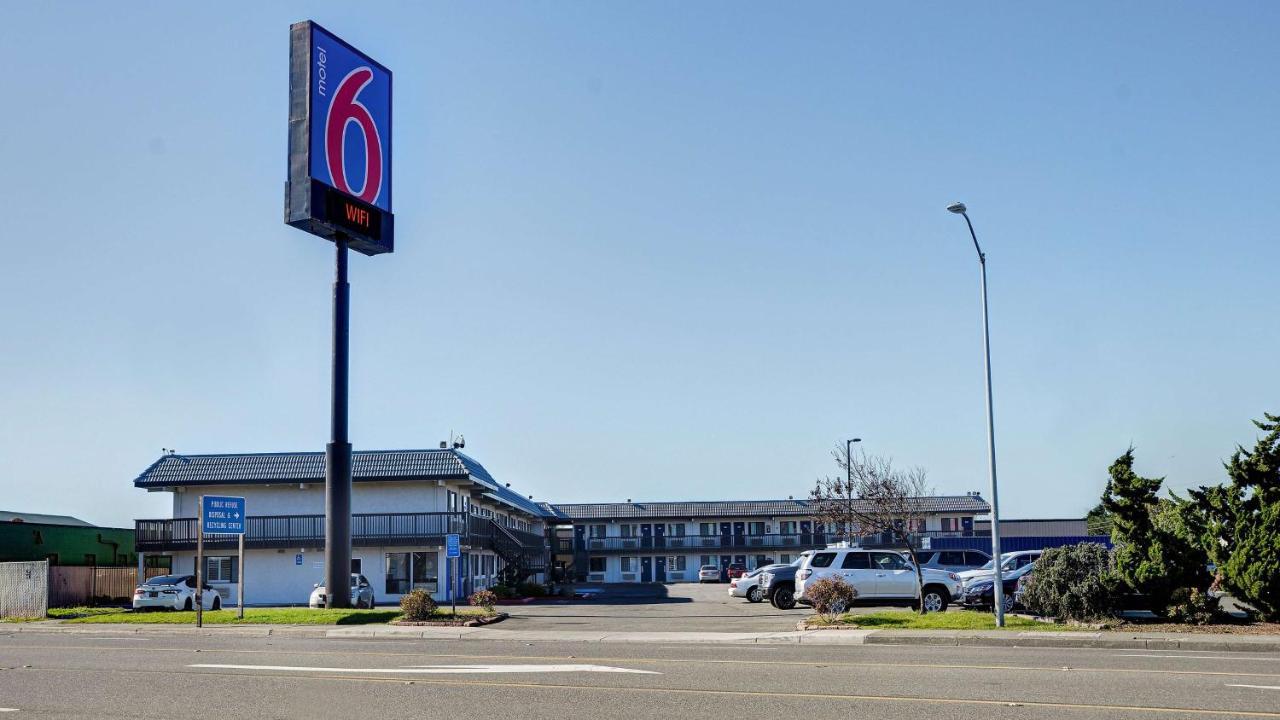 Motel 6-Eureka, Ca Redwood Coast エクステリア 写真